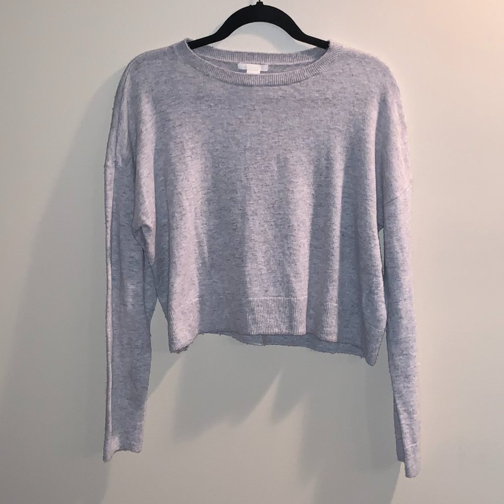 Cropped grey sweater